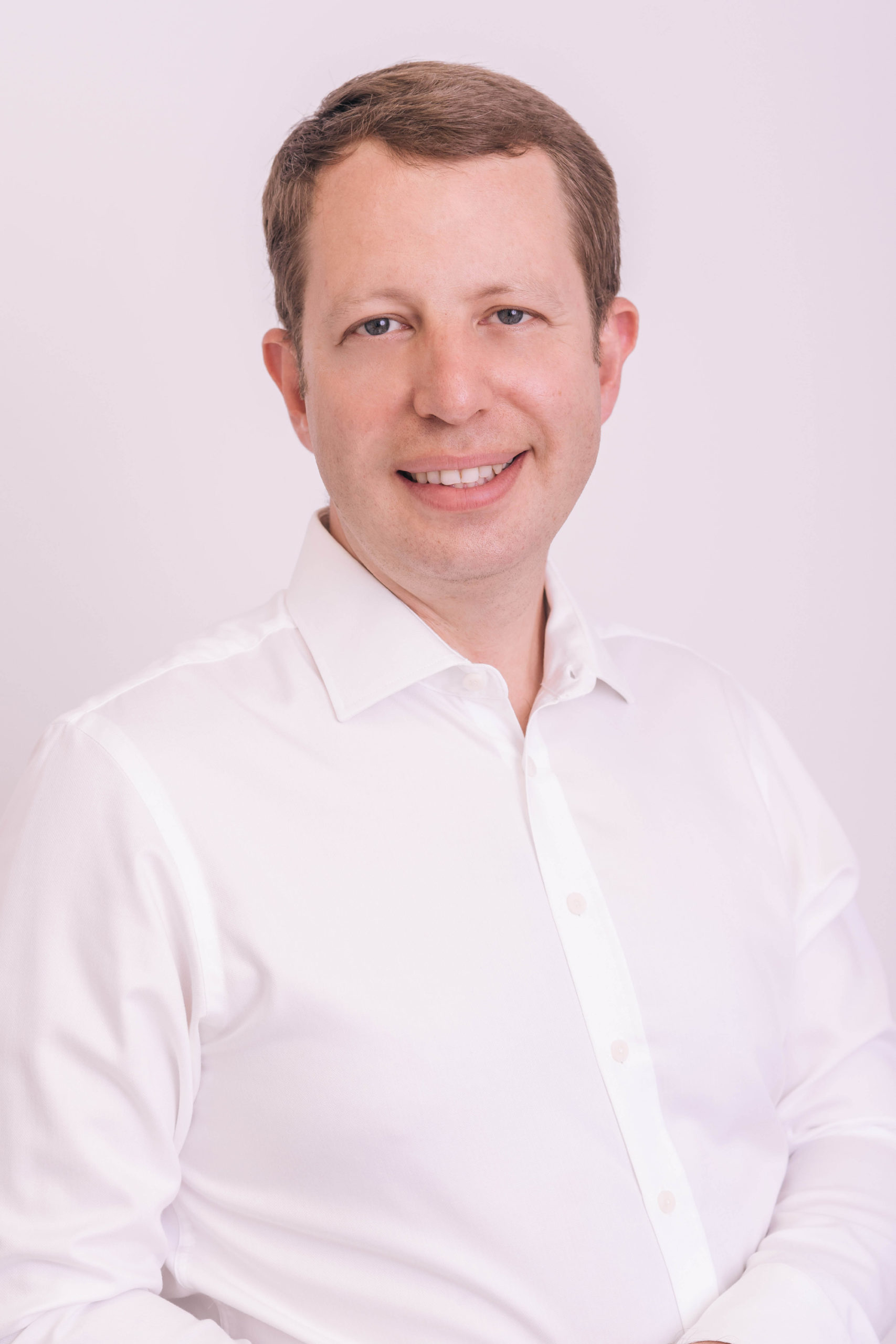 Ass. Prof. Dr. Oleg Kheyfets, FEBU